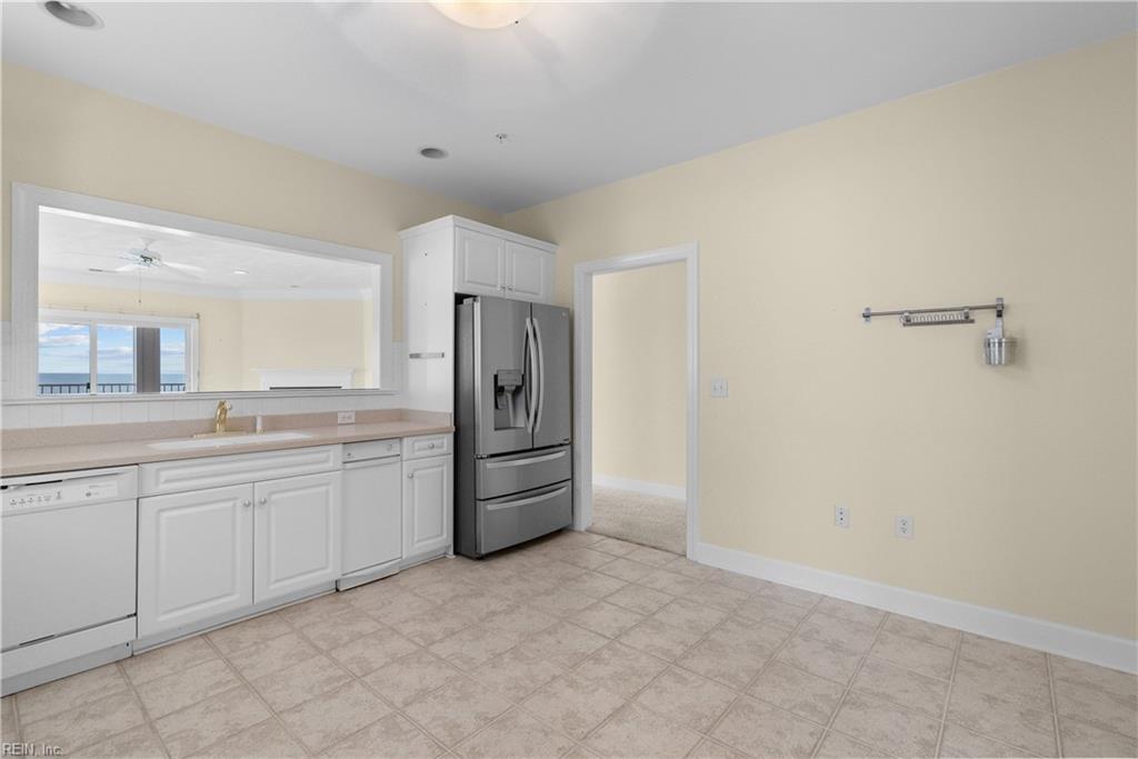 2420 Ocean Shore Cres Property Photo 24