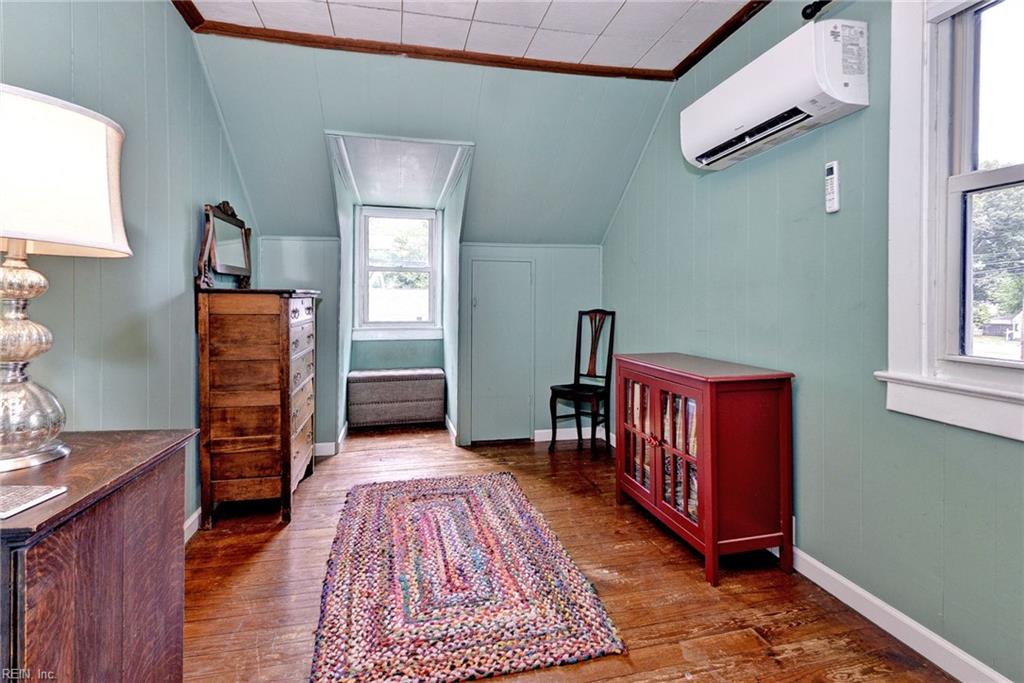 614 Main St Property Photo 20