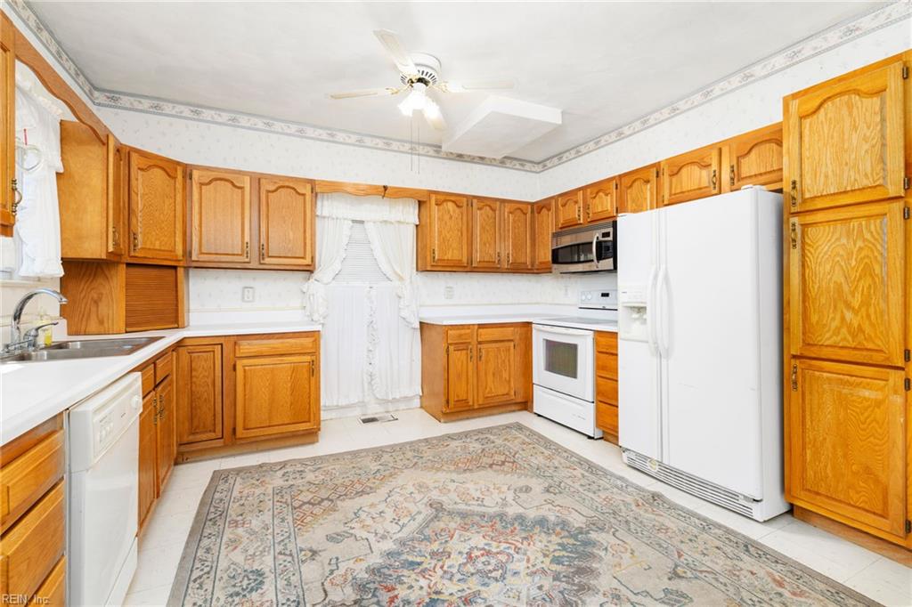 317 Tillar St Property Photo 4