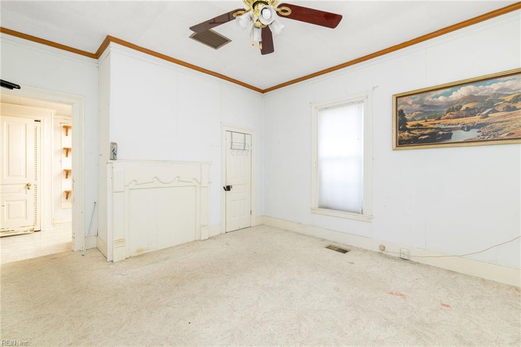 317 Tillar St Property Photo 10
