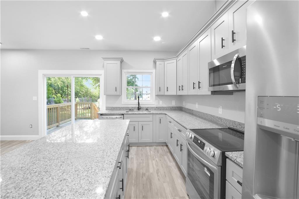 5036 Queen St Property Photo 16