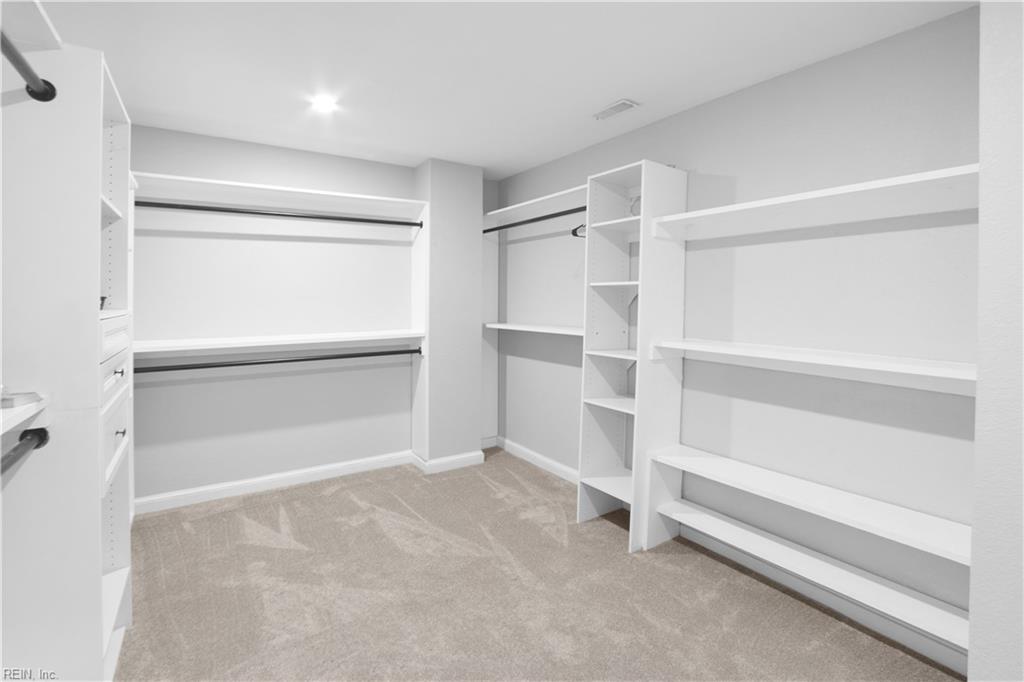 5036 Queen St Property Photo 25