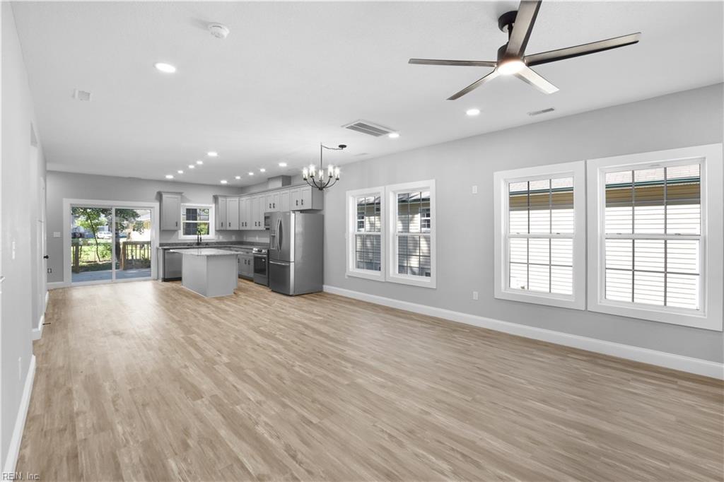 5041 Queen St Property Photo 14