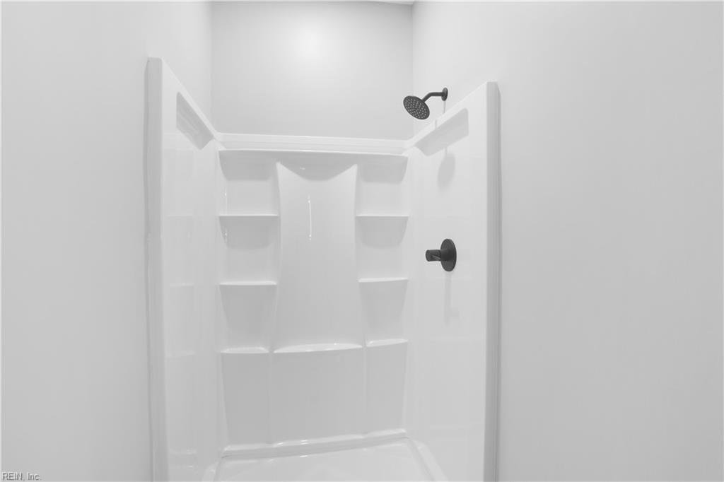 5041 Queen St Property Photo 22