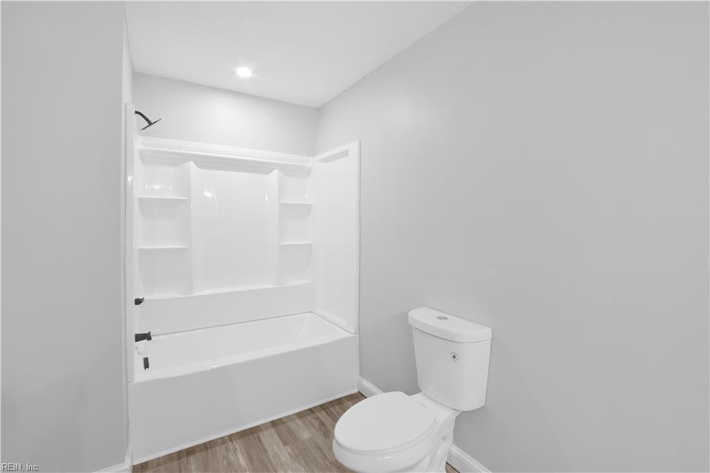 5041 Queen St Property Photo 27