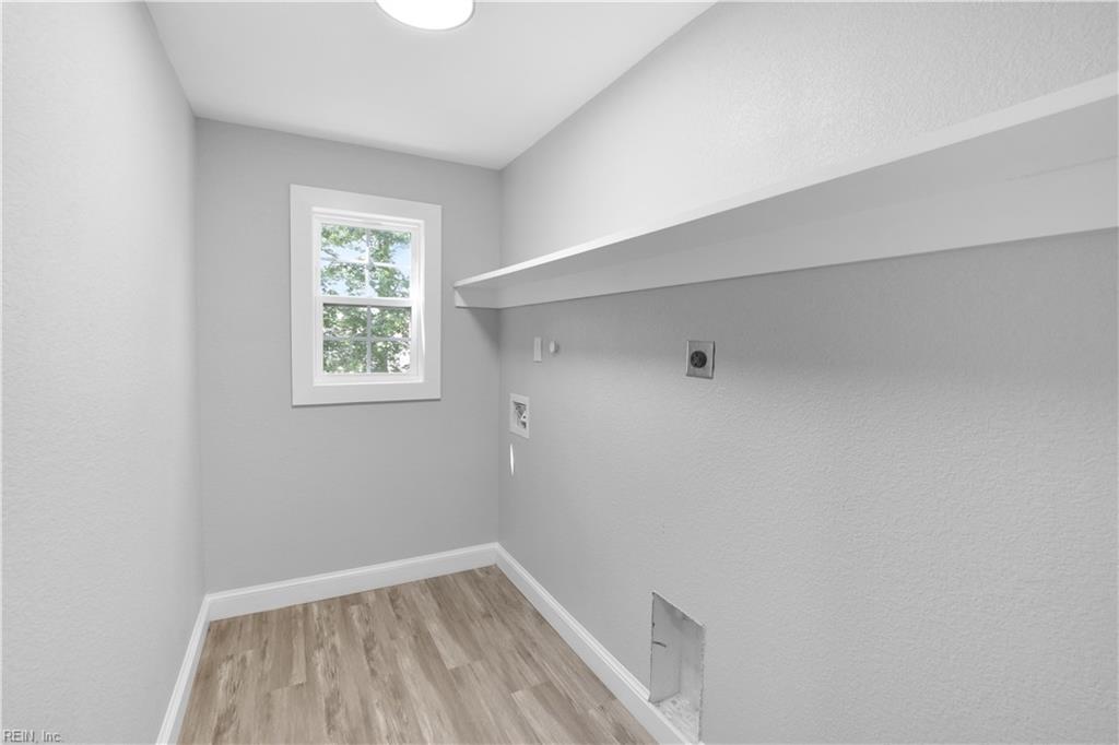 5041 Queen St Property Photo 30