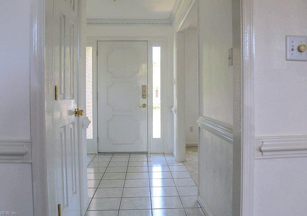 756 Yorkshire Trl Property Photo 4