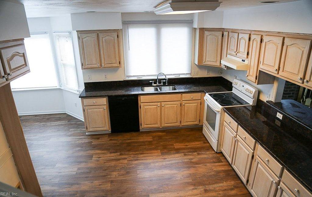 756 Yorkshire Trl Property Photo 9