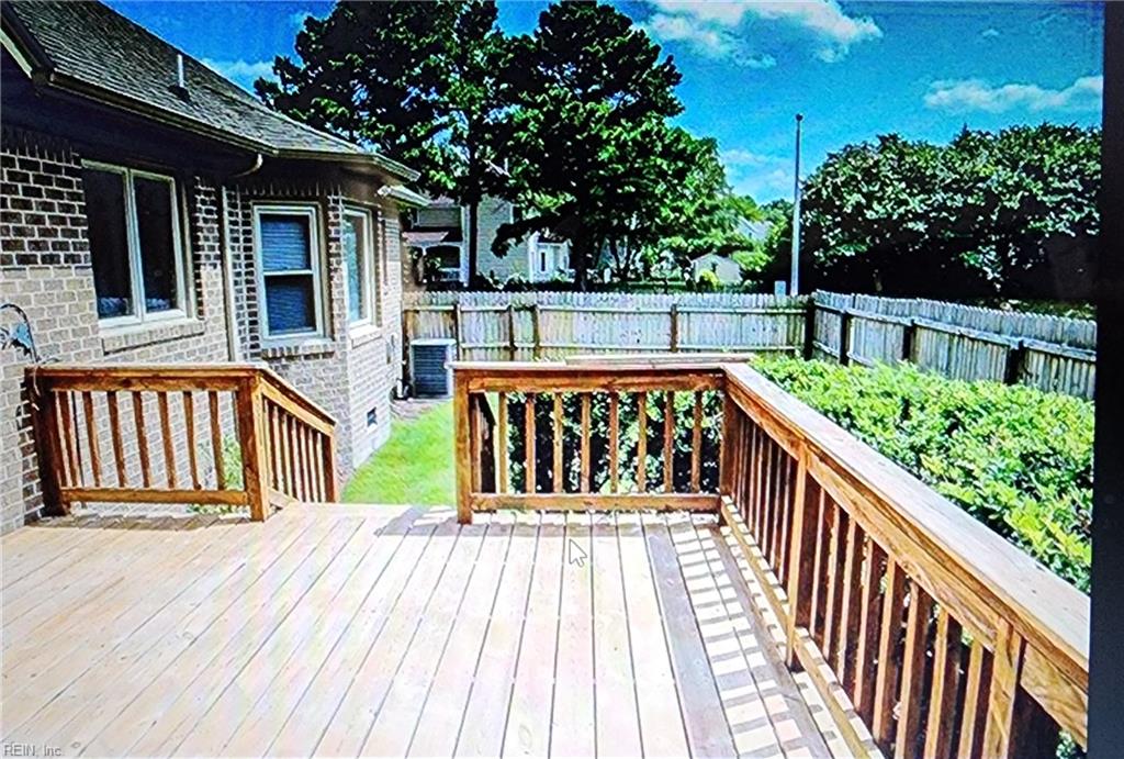 756 Yorkshire Trl Property Photo 12