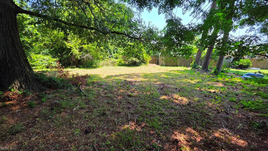 504 Winona Dr N Property Photo 4