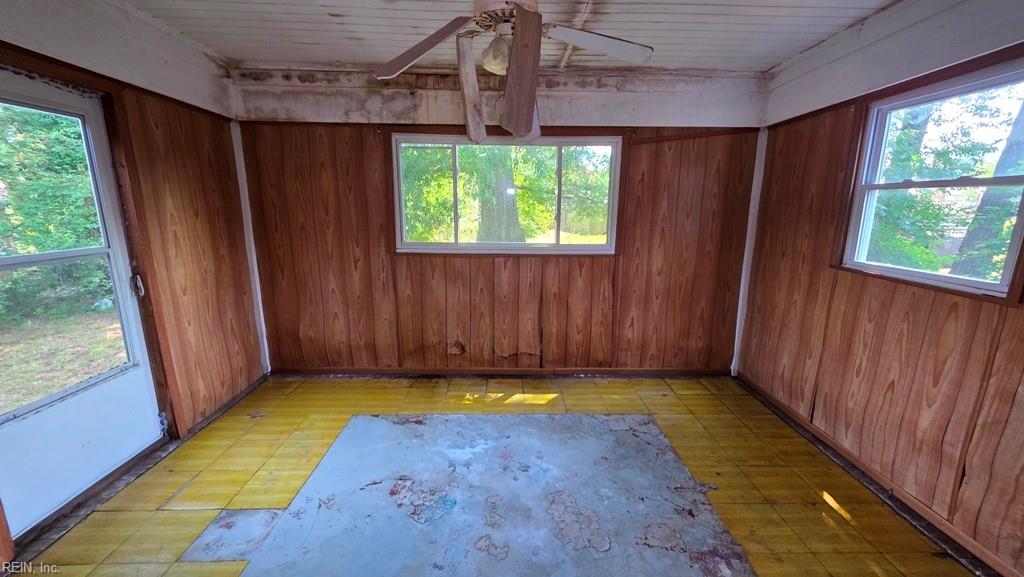 504 Winona Dr N Property Photo 11