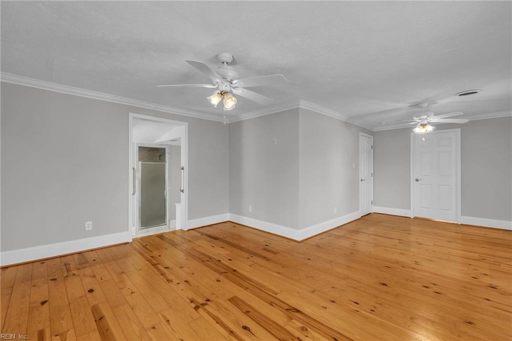 329 Center St Property Photo 44