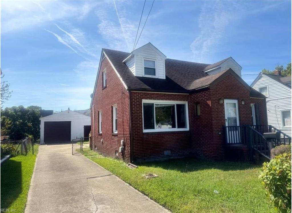 635 Newport News Ave Property Photo 2
