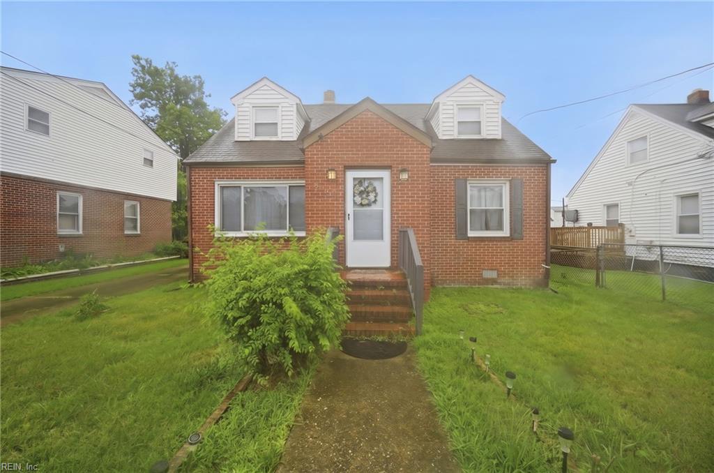 635 Newport News Ave Property Photo 3