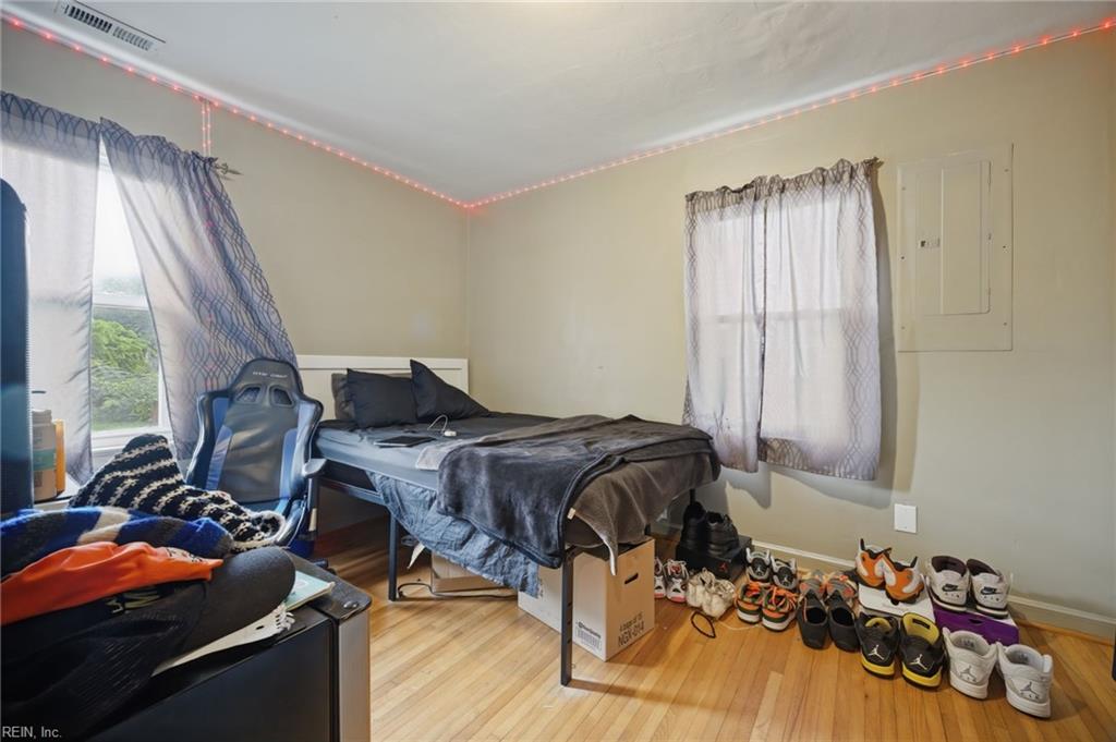 635 Newport News Ave Property Photo 11