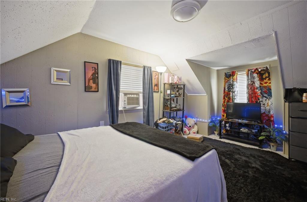 635 Newport News Ave Property Photo 16