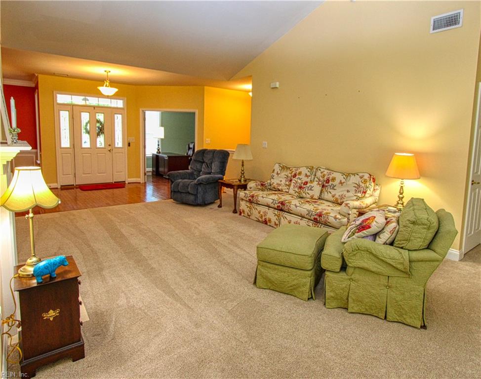 4772 Winterberry Ct Property Photo 7