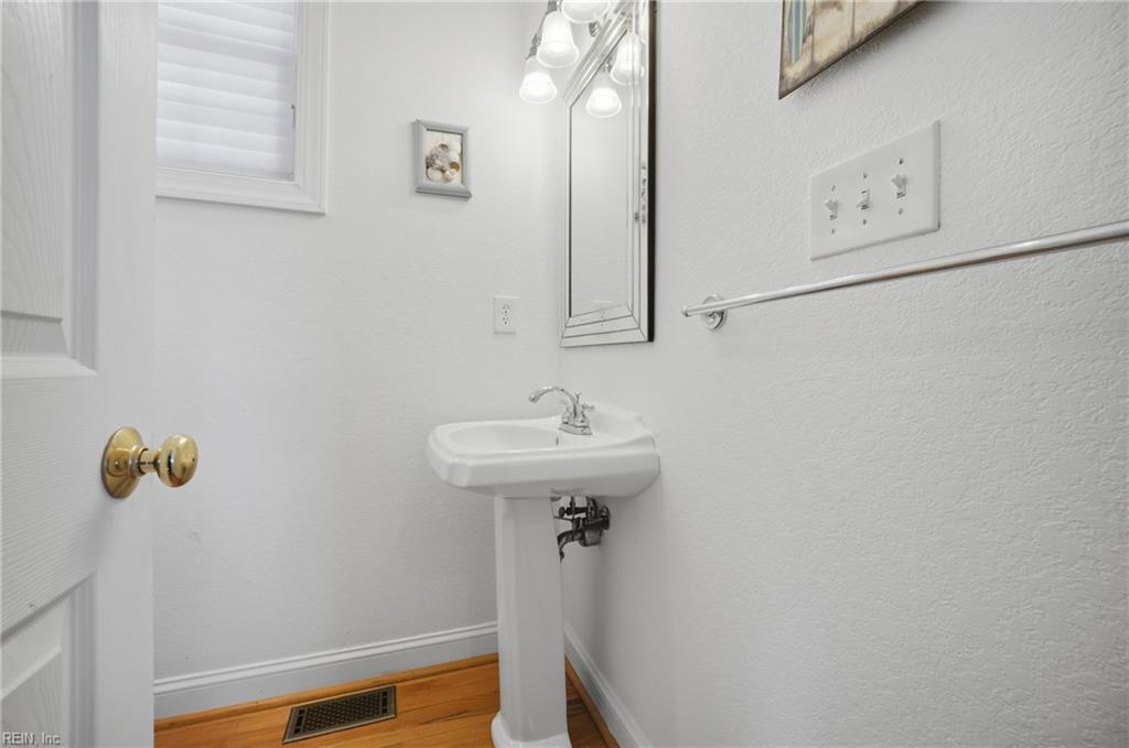 411 22 1/2 St Property Photo 18