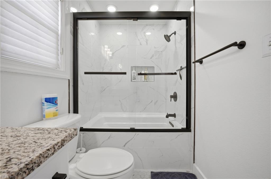 411 22 1/2 St Property Photo 24