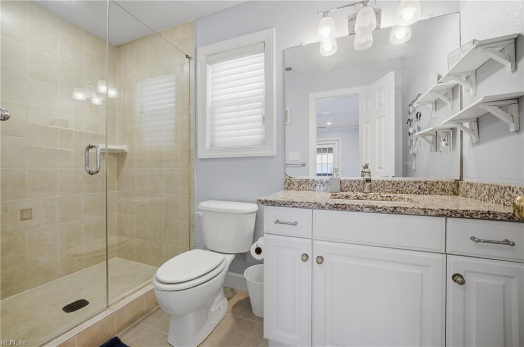 411 22 1/2 St Property Photo 28