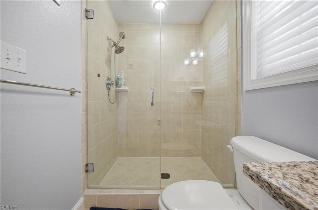 411 22 1/2 St Property Photo 29