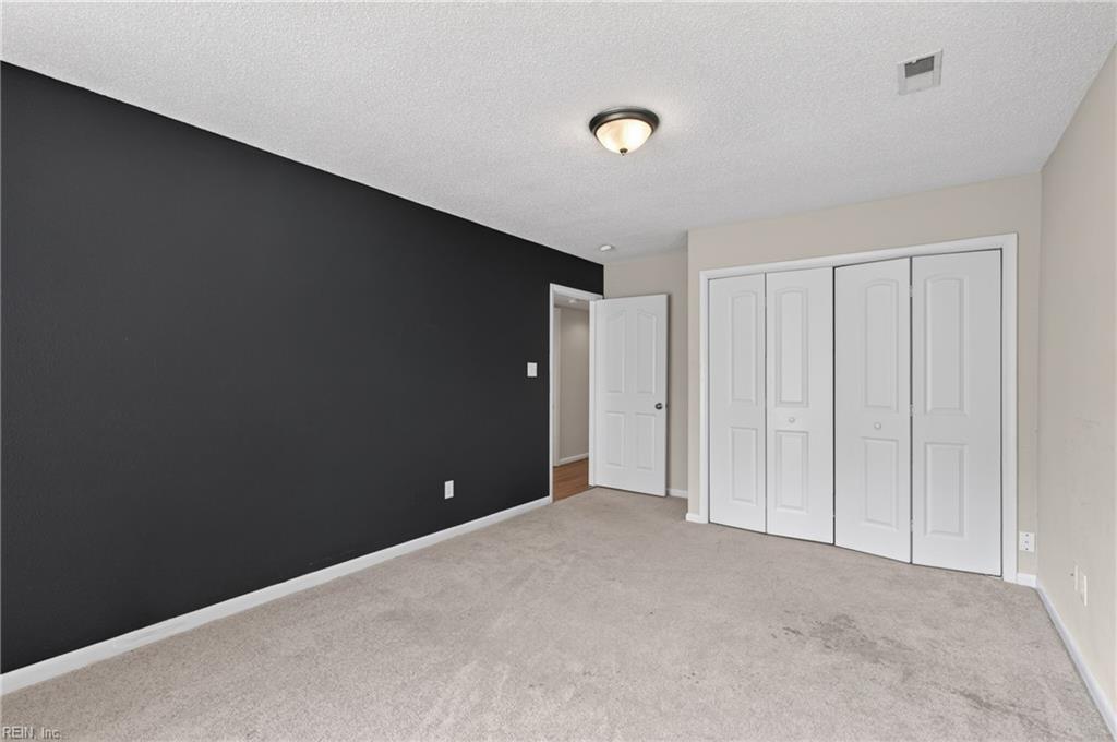 916 Woodcreek Dr Property Photo 21