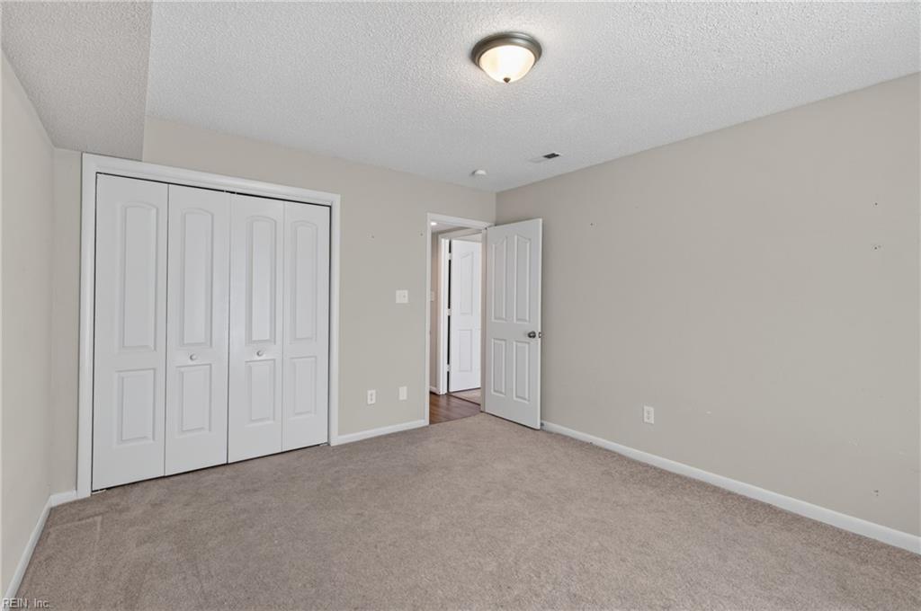 916 Woodcreek Dr Property Photo 24