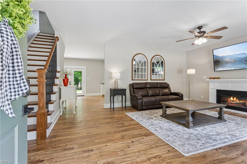 16101 Diascund Shores Ln Property Photo 3