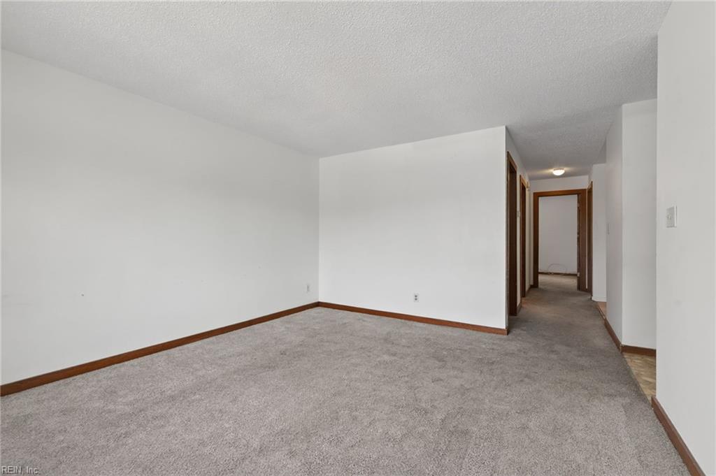 4734 Race St Property Photo 15