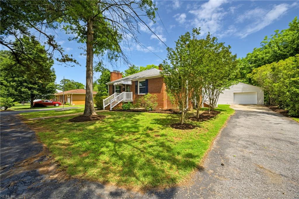 568 Yorktown Rd Property Photo 2