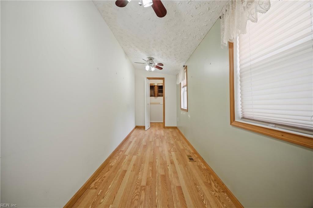 568 Yorktown Rd Property Photo 9