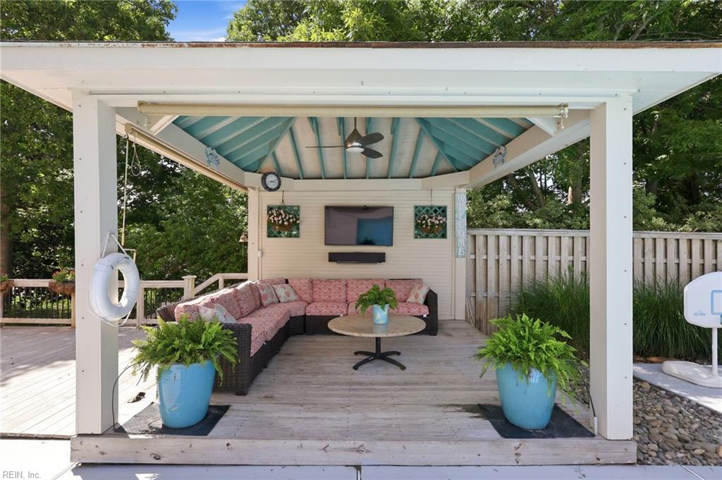 1633 Spring House Trl Property Photo 44