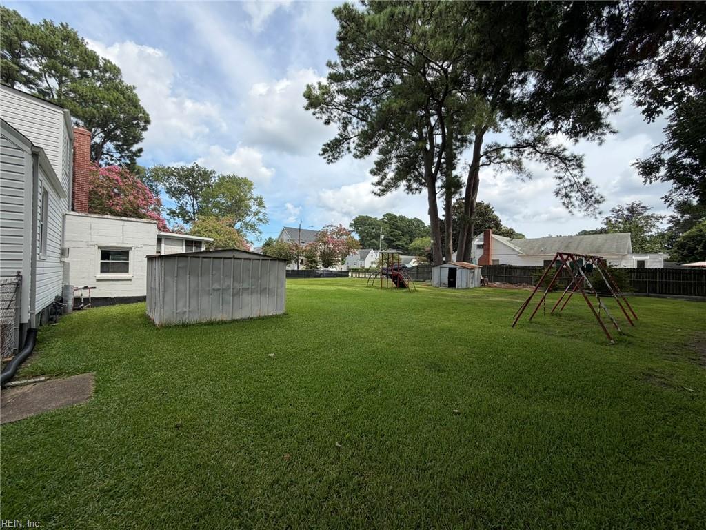 2660 Azalea Garden Rd Property Photo 24