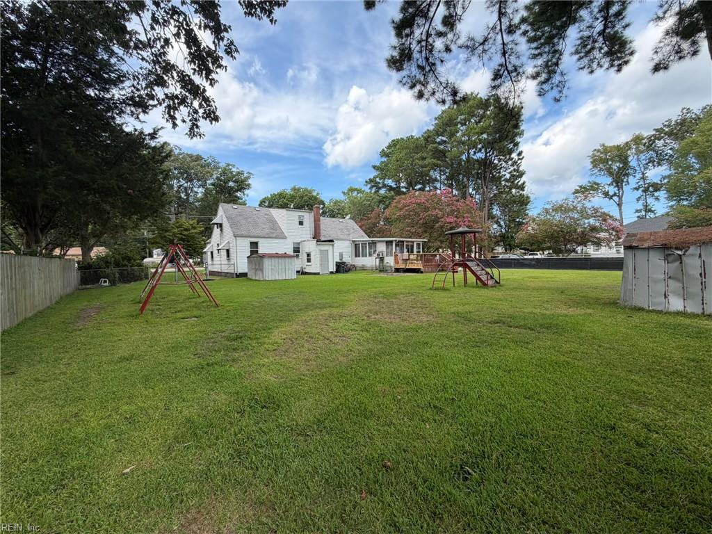 2660 Azalea Garden Rd Property Photo 26
