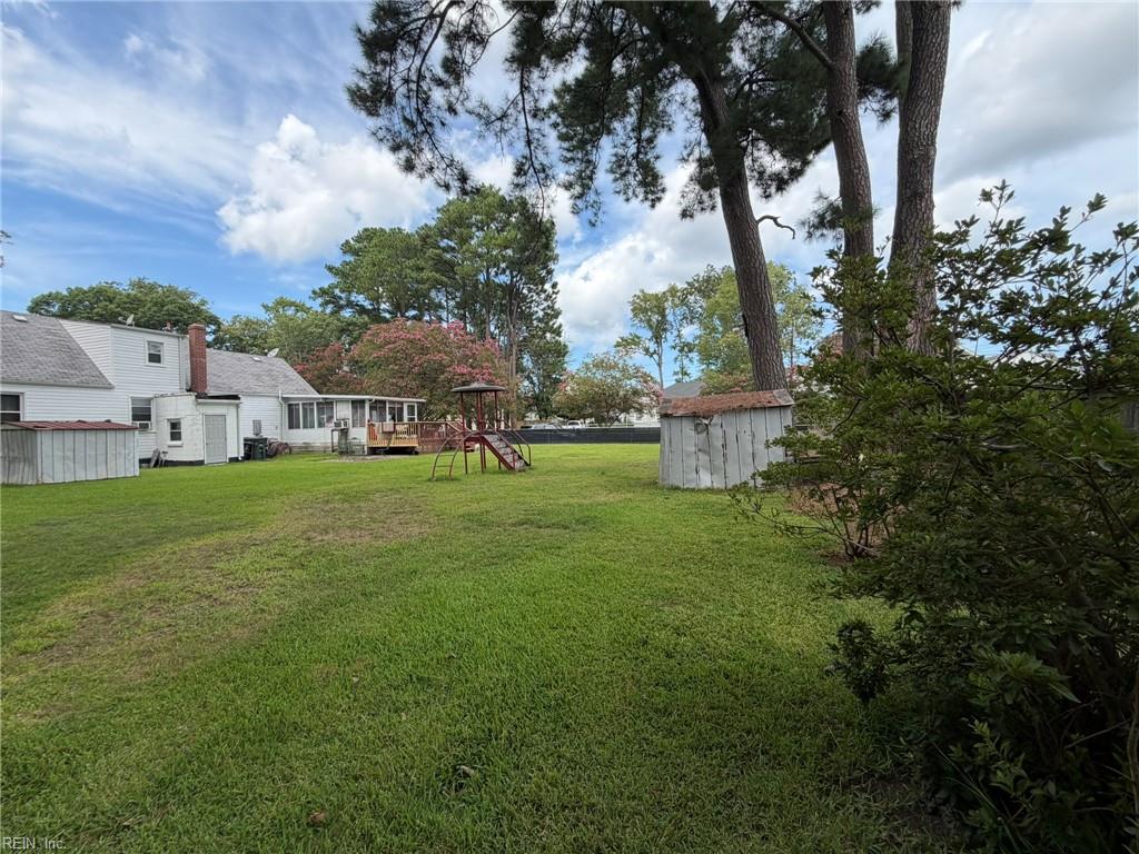 2660 Azalea Garden Rd Property Photo 27
