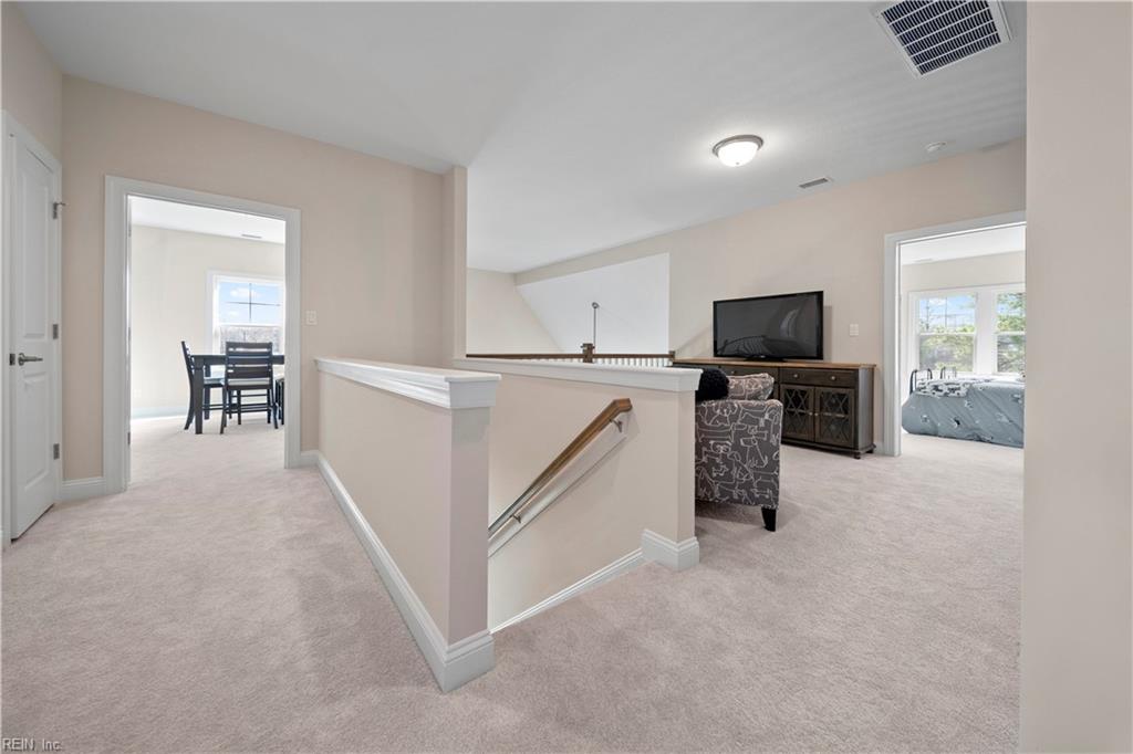 4609 Longleaf Pl Property Photo 16