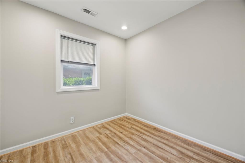 207 E Sewell Ave Property Photo 9