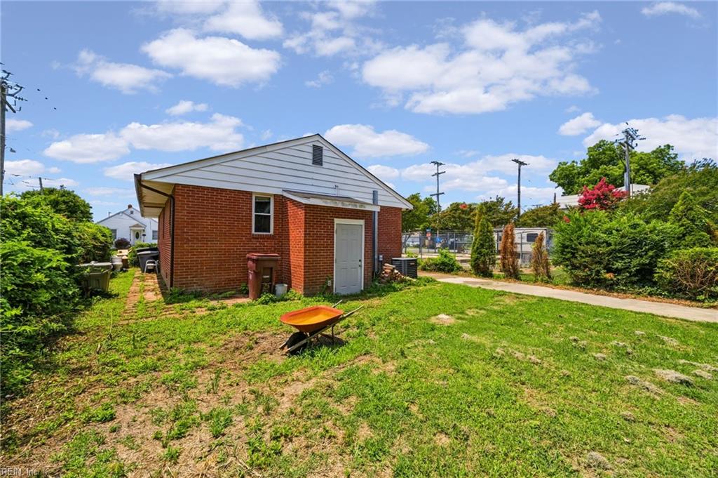 207 E Sewell Ave Property Photo 14