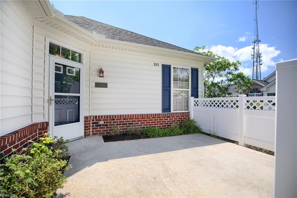 303 Garman Loop Property Photo 2