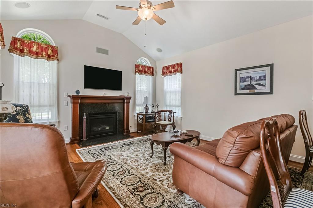 303 Garman Loop Property Photo 4