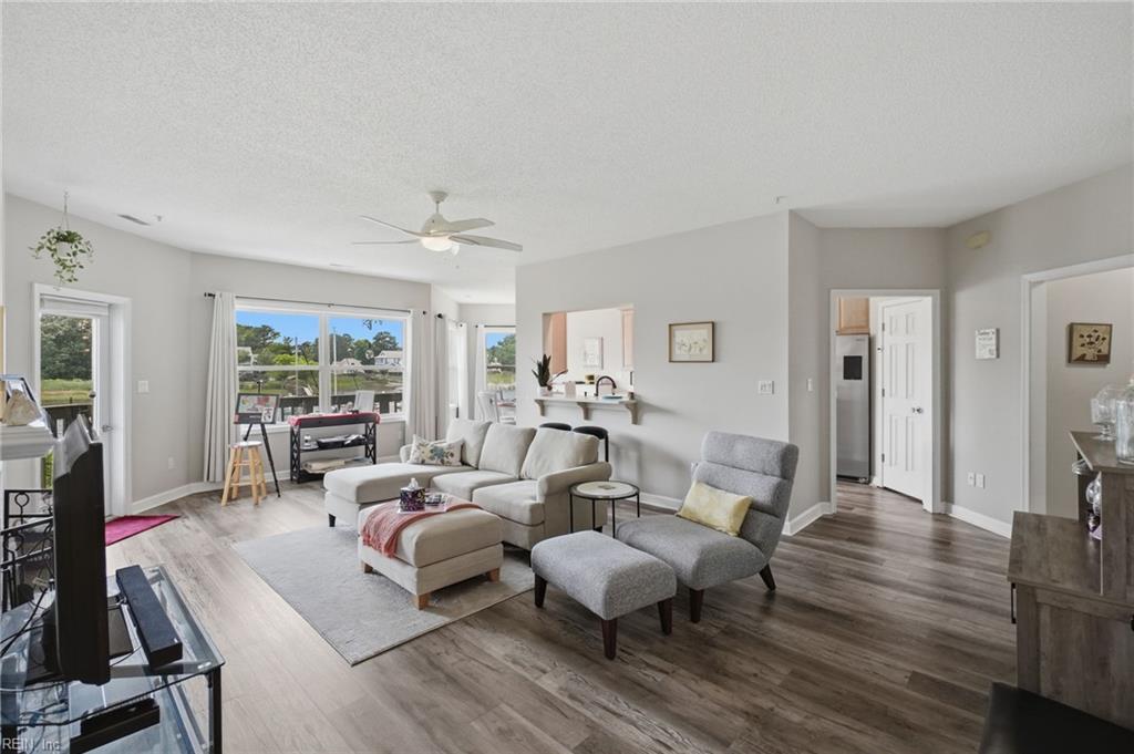 1024 Porte Harbour Arch Property Photo 3