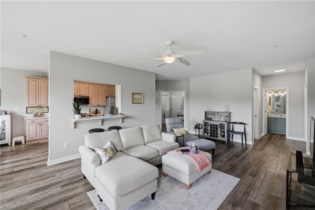 1024 Porte Harbour Arch Property Photo 4