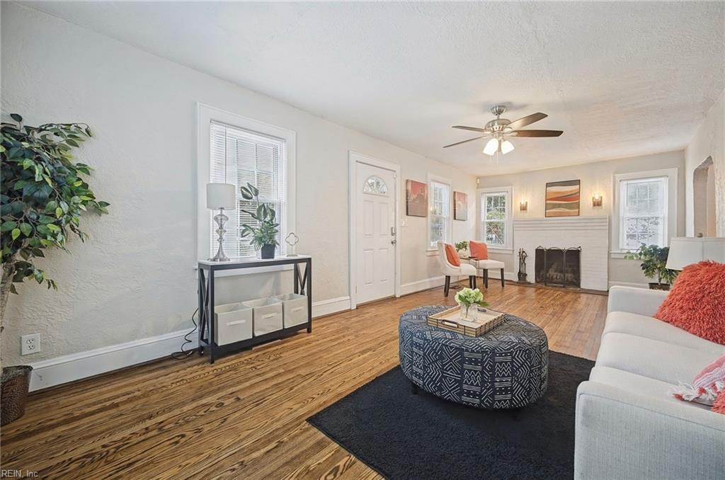 1328 Melrose Pw Property Photo 5