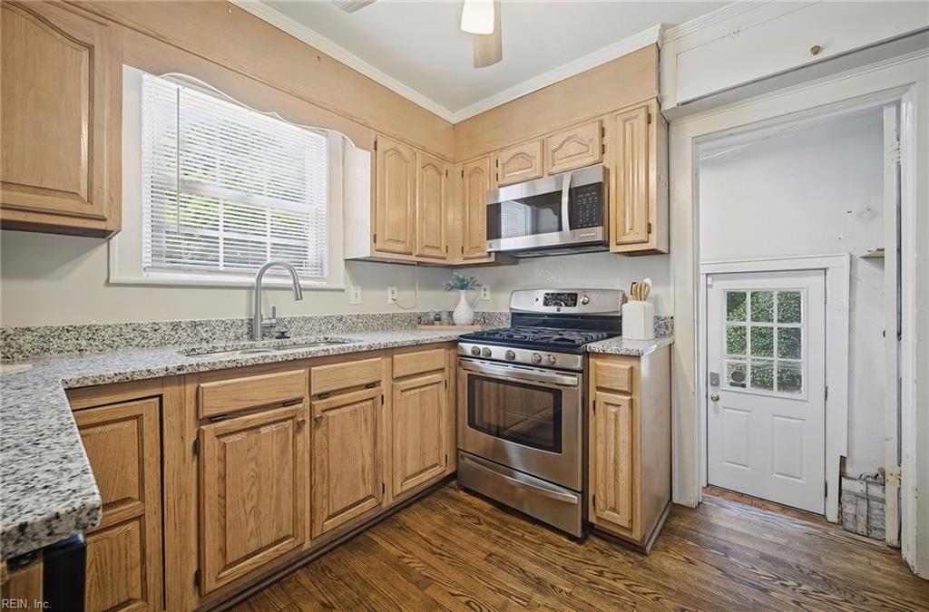 1328 Melrose Pw Property Photo 11