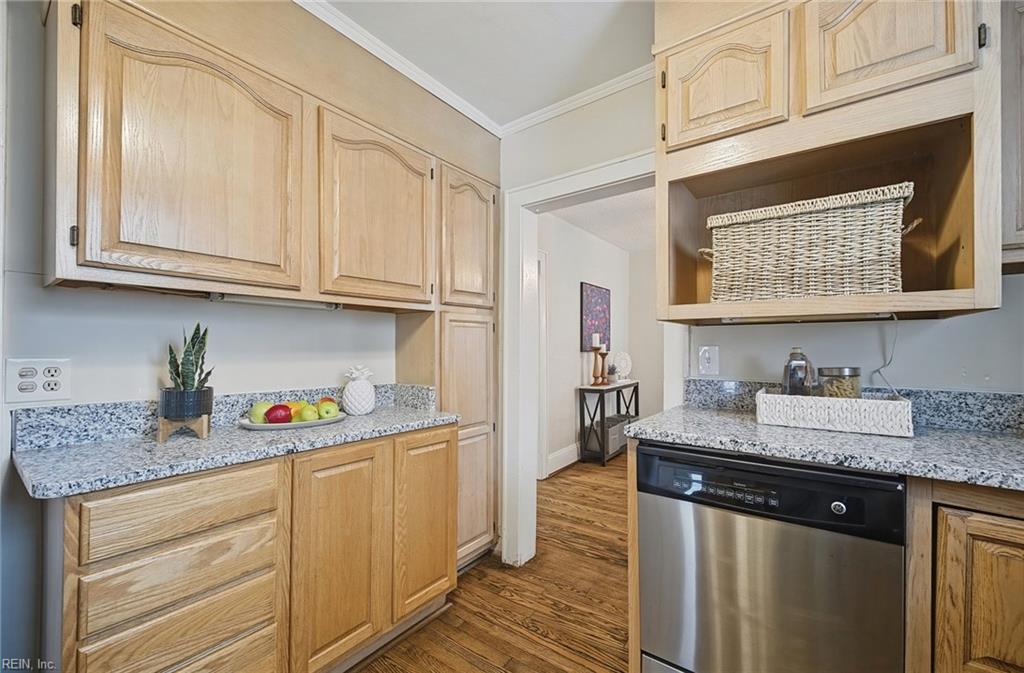 1328 Melrose Pw Property Photo 12