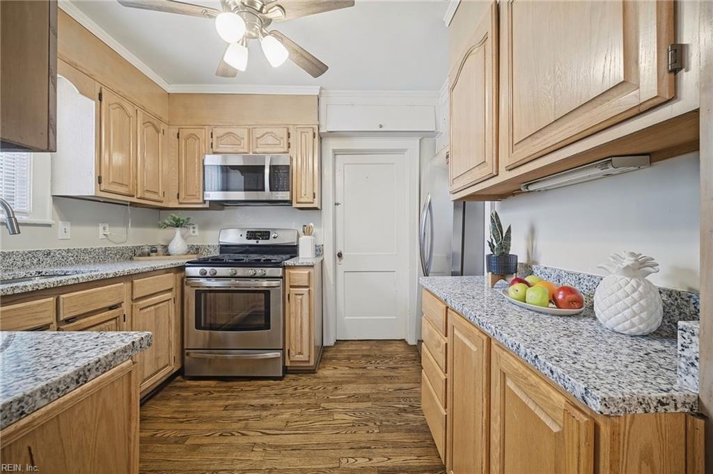 1328 Melrose Pw Property Photo 13