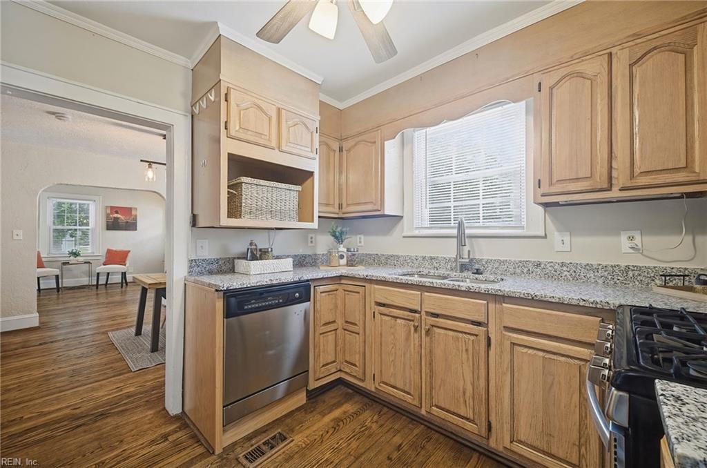 1328 Melrose Pw Property Photo 14