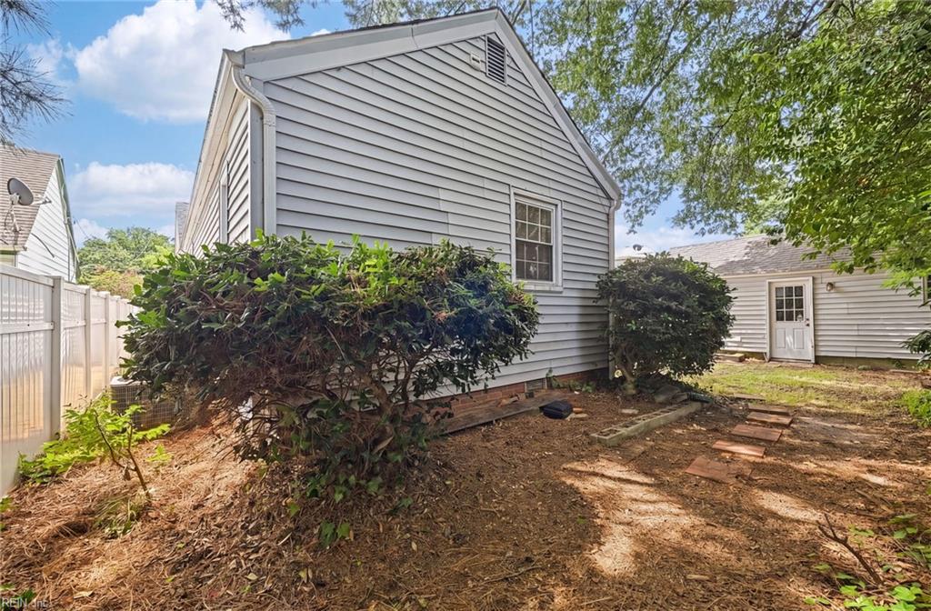 1328 Melrose Pw Property Photo 28