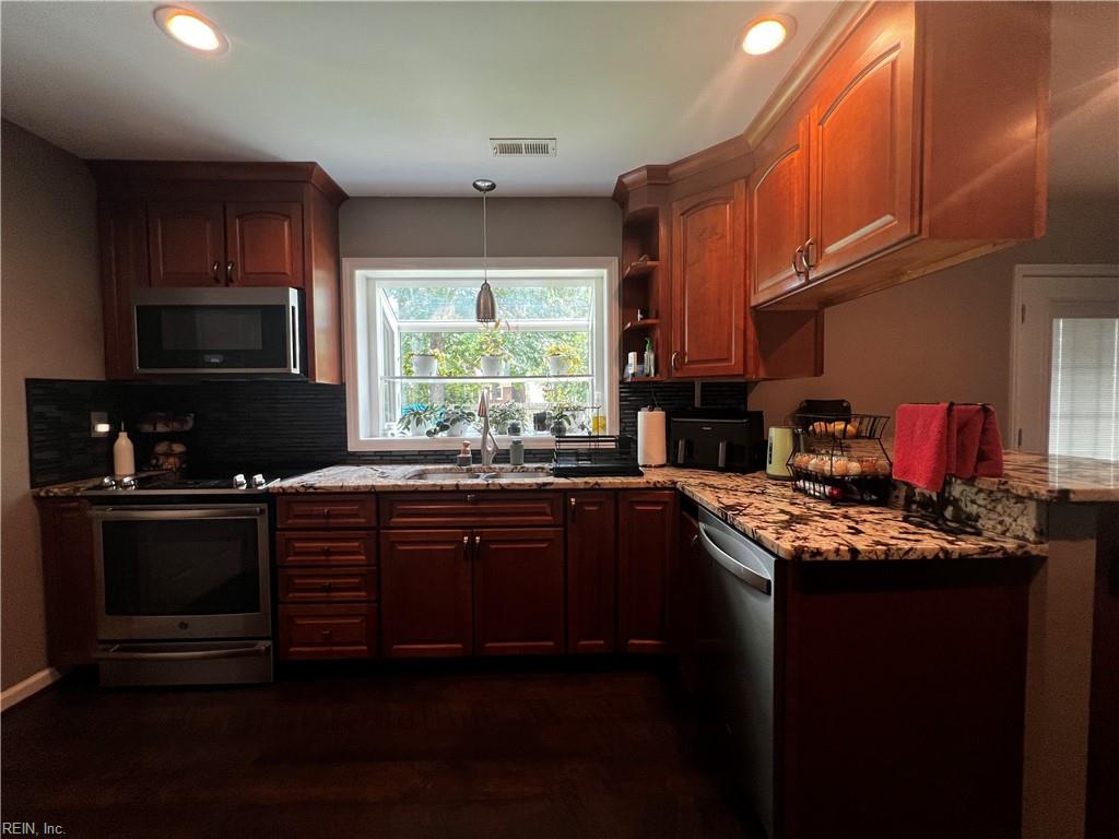 754 E Little Back River Rd Property Photo 4