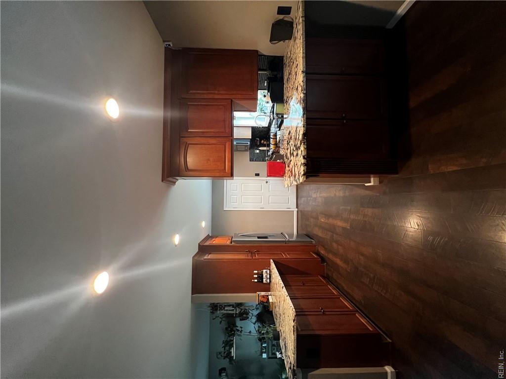 754 E Little Back River Rd Property Photo 6